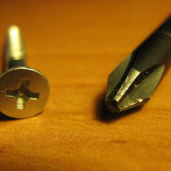 How to Choose the Right Screwdriver Set JAKEMY